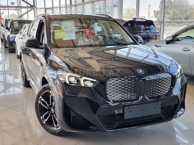 BMW iX1-5