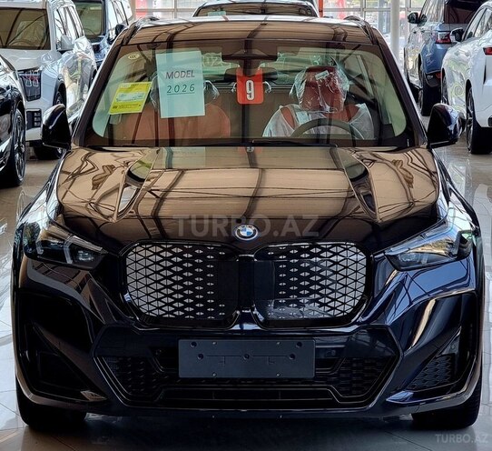 BMW iX1-7