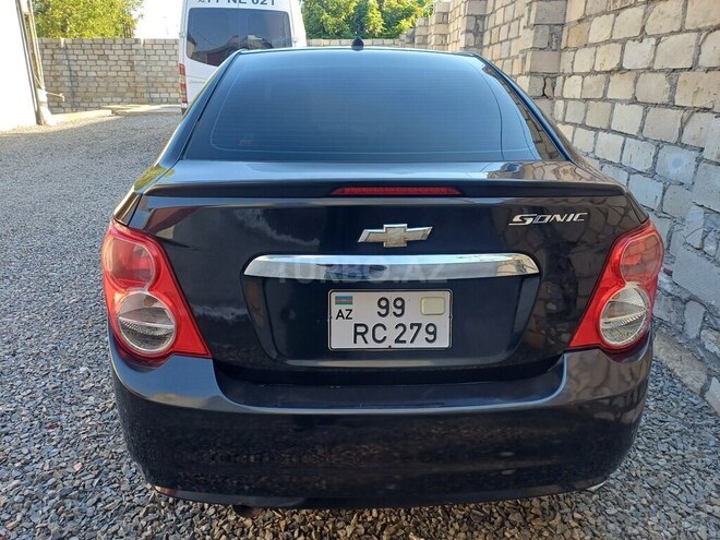 Chevrolet Sonic-4