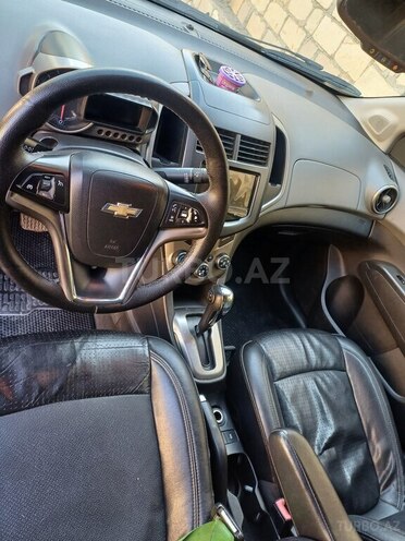 Chevrolet Sonic-8