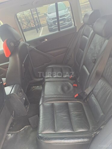 Volkswagen Tiguan-13