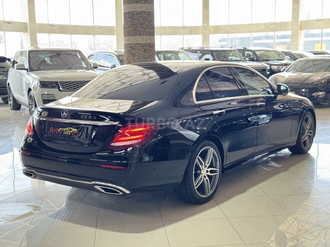 Mercedes E 220 d-8