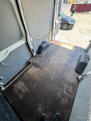 Ford Transit-9