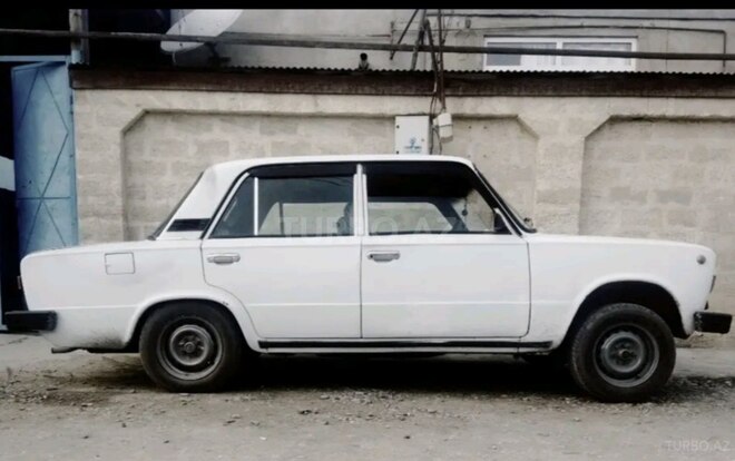 LADA (VAZ) 21011-3