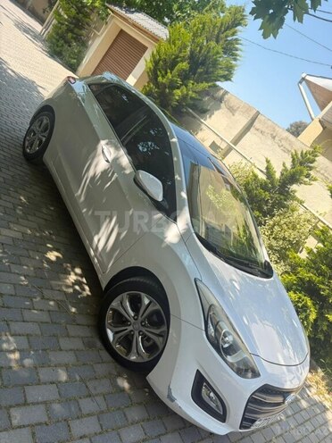 Hyundai i30-3