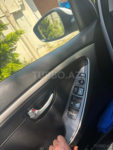 Hyundai i30-13