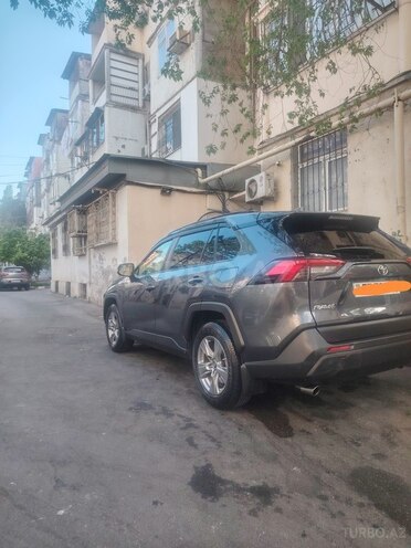 Toyota RAV4-4