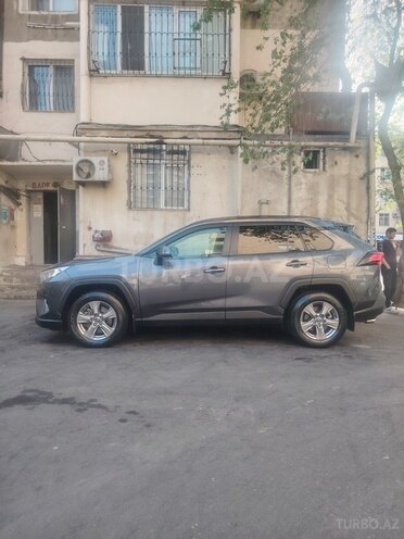 Toyota RAV4-13