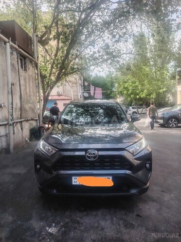 Toyota RAV4-1