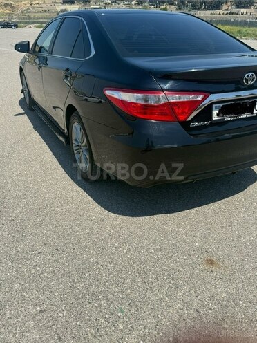 Toyota Camry-5