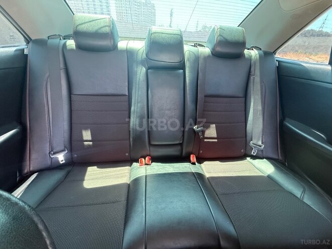 Toyota Camry-7