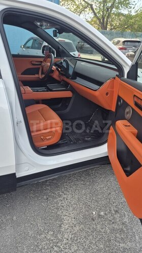 Toyota bZ3X-6