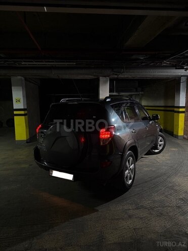 Toyota RAV4-3