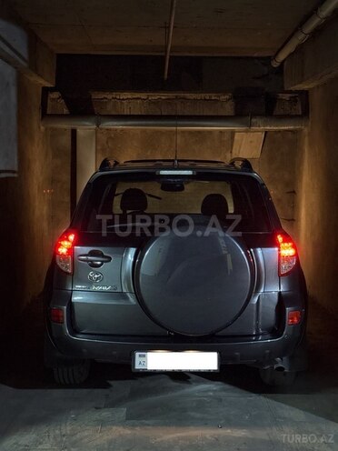 Toyota RAV4-7