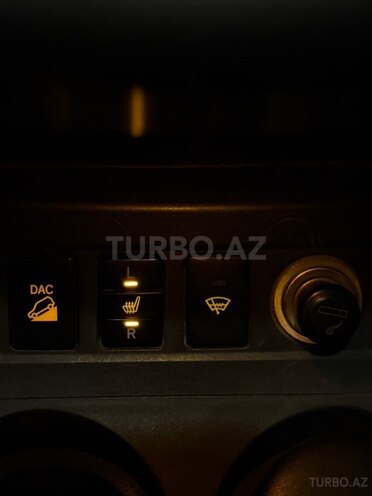 Toyota RAV4-12