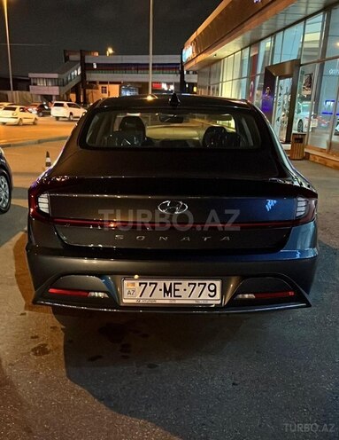 Hyundai Sonata-4