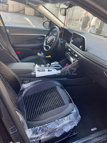Hyundai Sonata-8