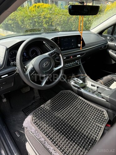 Hyundai Sonata-12