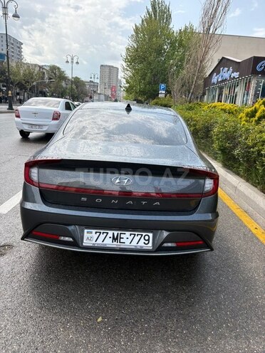 Hyundai Sonata-17