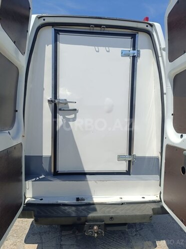 Ford Transit-6