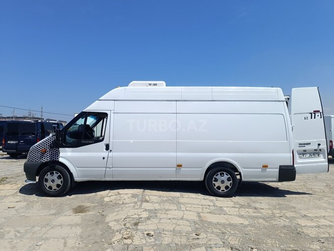 Ford Transit-4