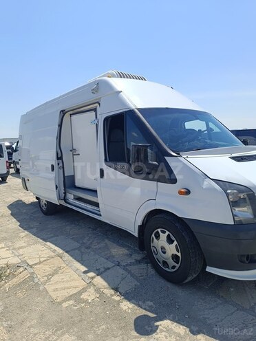 Ford Transit-2