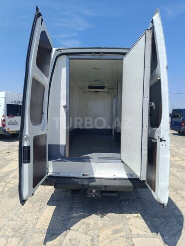Ford Transit-7