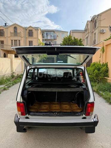LADA (VAZ) Niva-9