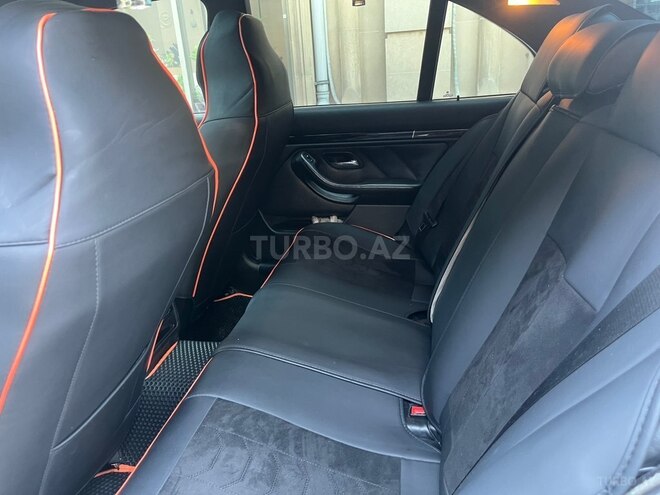BMW 525-12