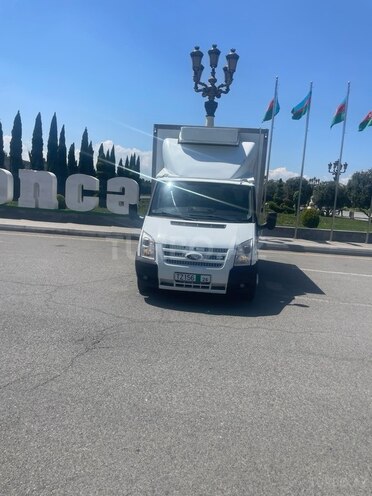 Ford Transit-4