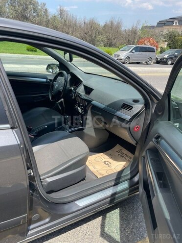 Opel Astra-11
