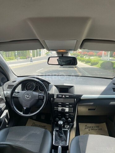 Opel Astra-12