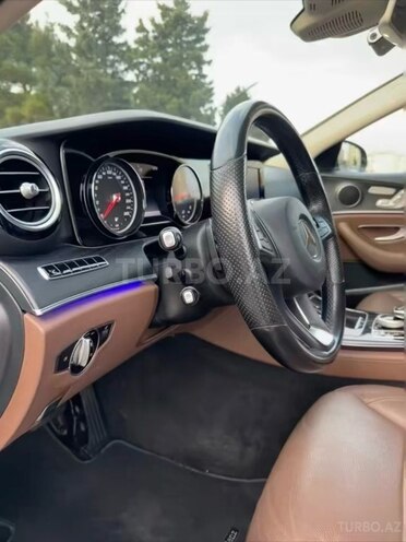 Mercedes E 220 d-18