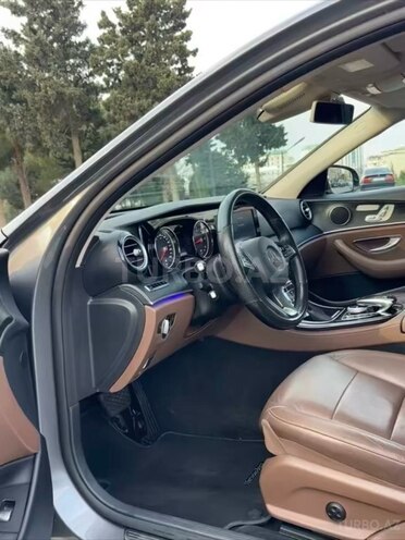 Mercedes E 220 d-16