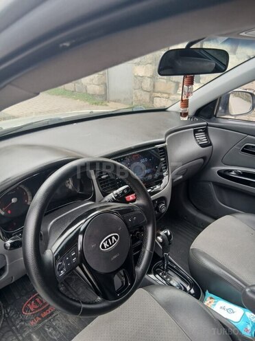 Kia Pride-3