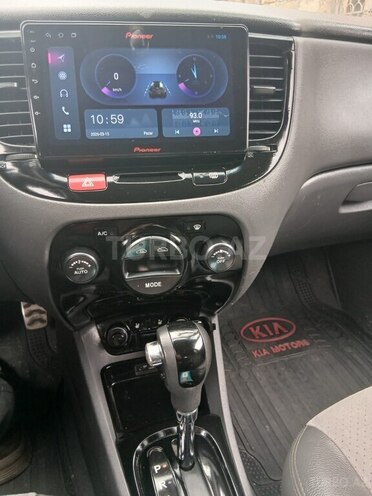 Kia Pride-8