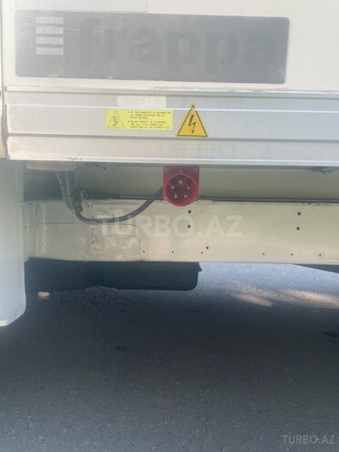 Ford Transit-10