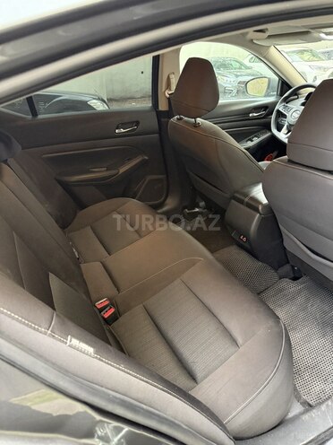 Nissan Altima-5