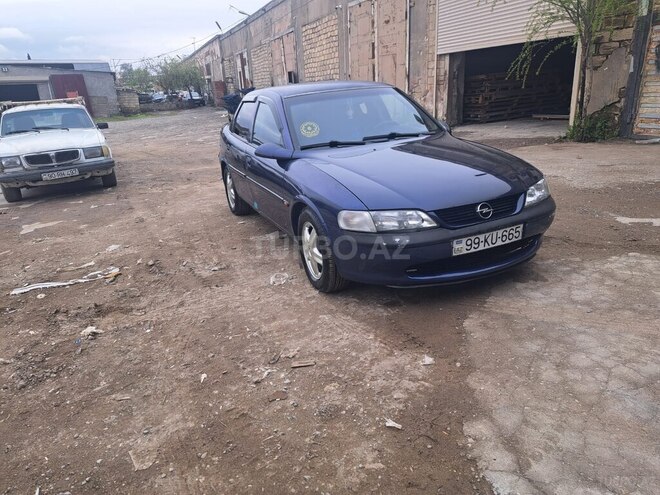 Opel Vectra-4