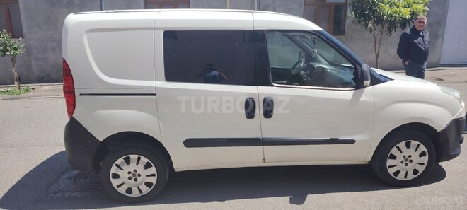 Fiat Doblo-4
