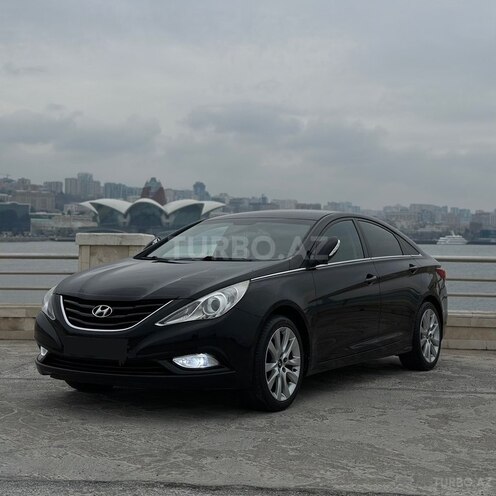 Hyundai Sonata-1