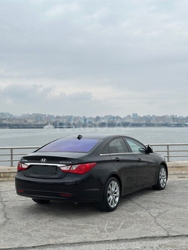 Hyundai Sonata-6