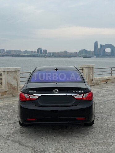 Hyundai Sonata-8