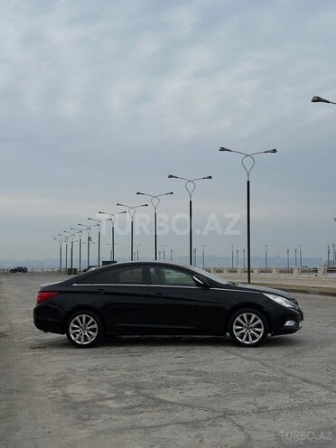 Hyundai Sonata-5