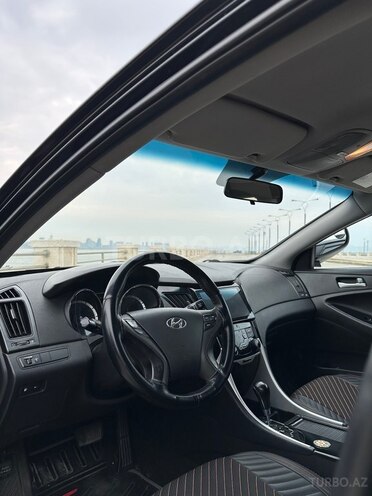 Hyundai Sonata-10