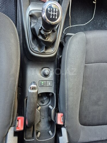 Chevrolet Aveo-5