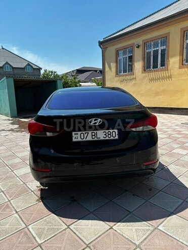 Hyundai Avante-2