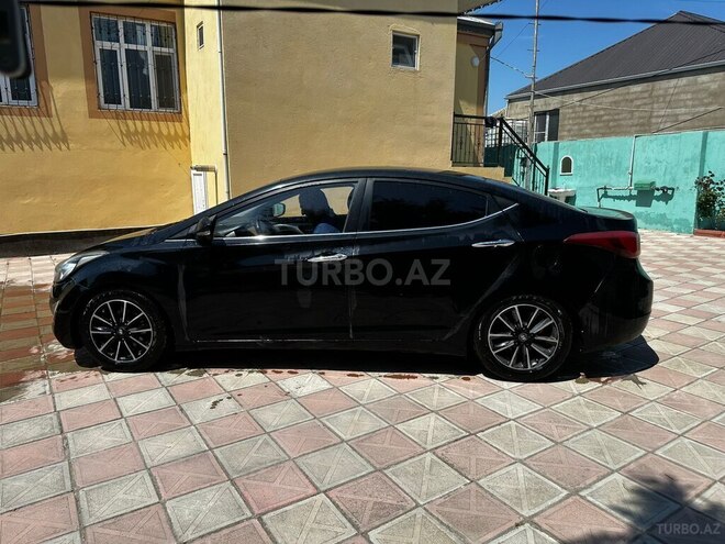 Hyundai Avante-9