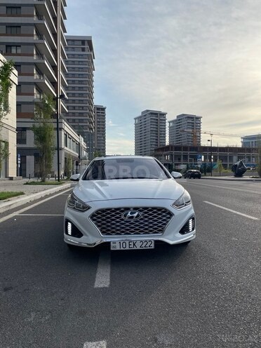 Hyundai Sonata-2