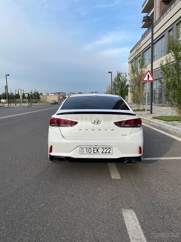 Hyundai Sonata-5